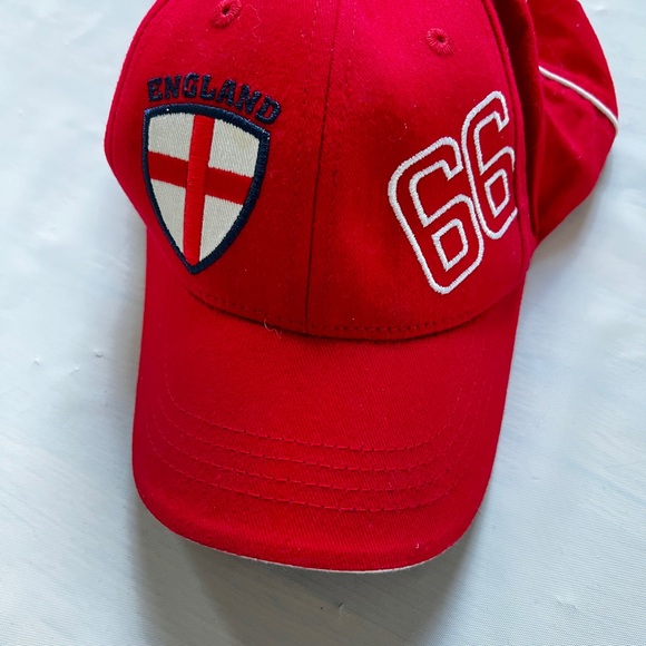 England 1966 World Cup Baseball Cap red Boy's Size 52 St George Cross Football - Picture 3 of 7